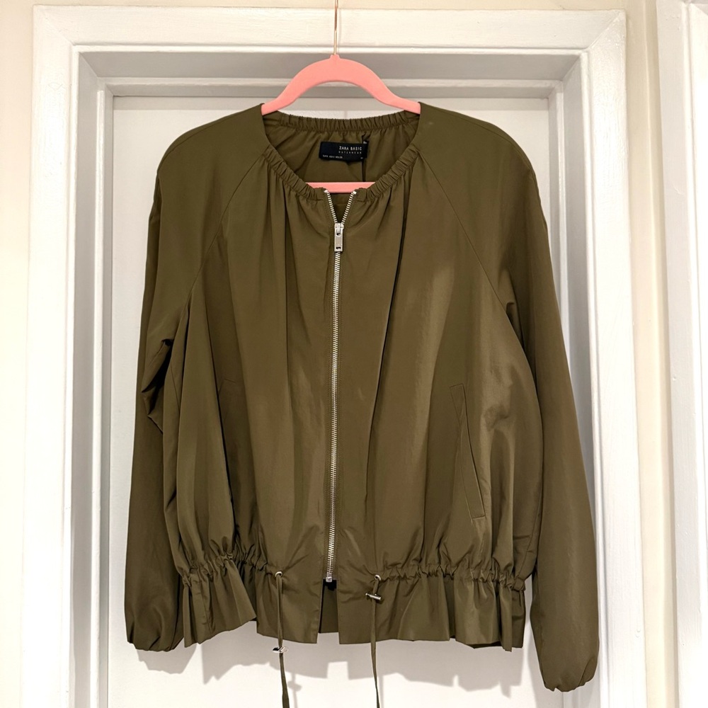 ZARA Lightweight Cinched Waist Zip Up Nylon Windbreaker Jacket - Army Green